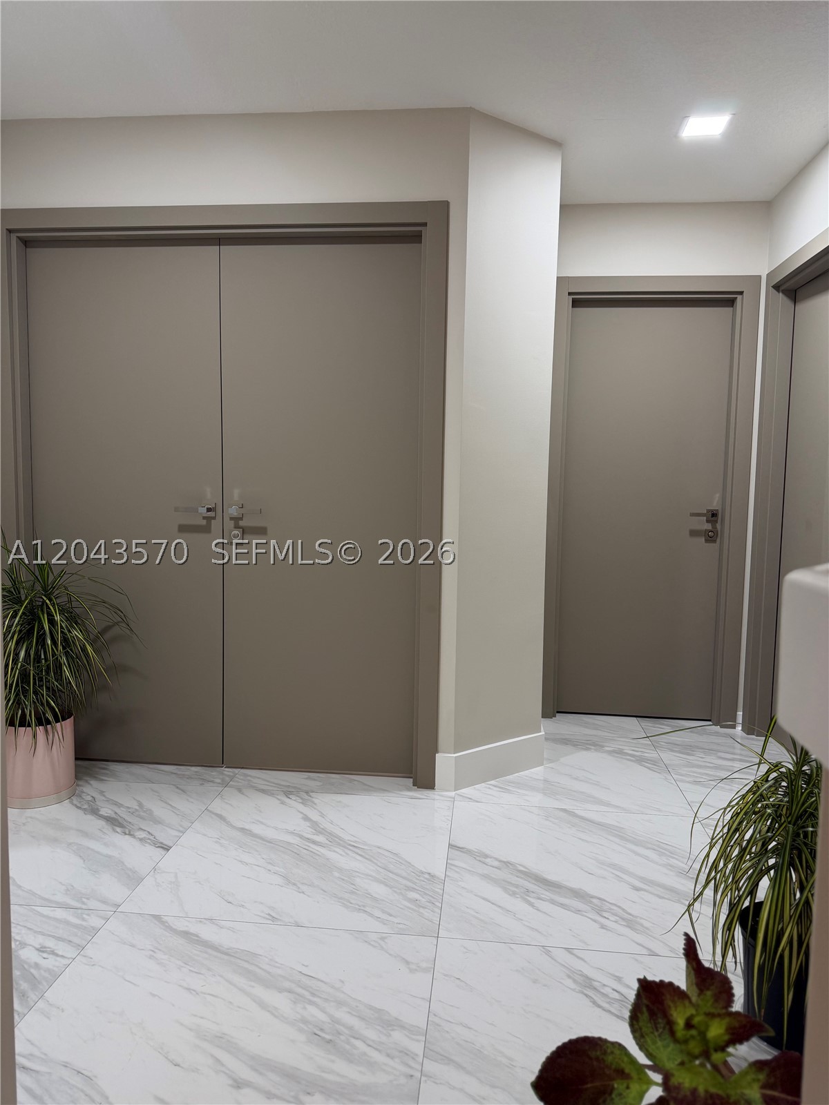 85 Gables Blvd Property Photo 22