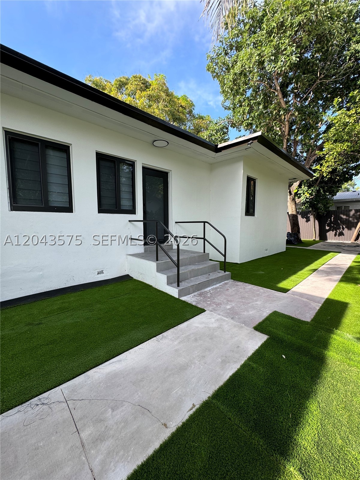 5521 NW 1st Ave 4 Property Photo 1