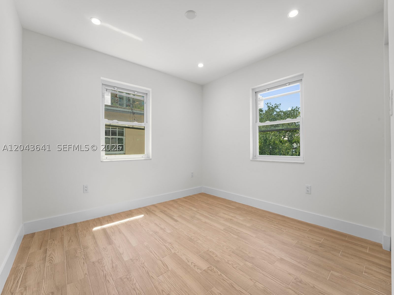 238 Nw 41st Ave 0 Property Photo 11