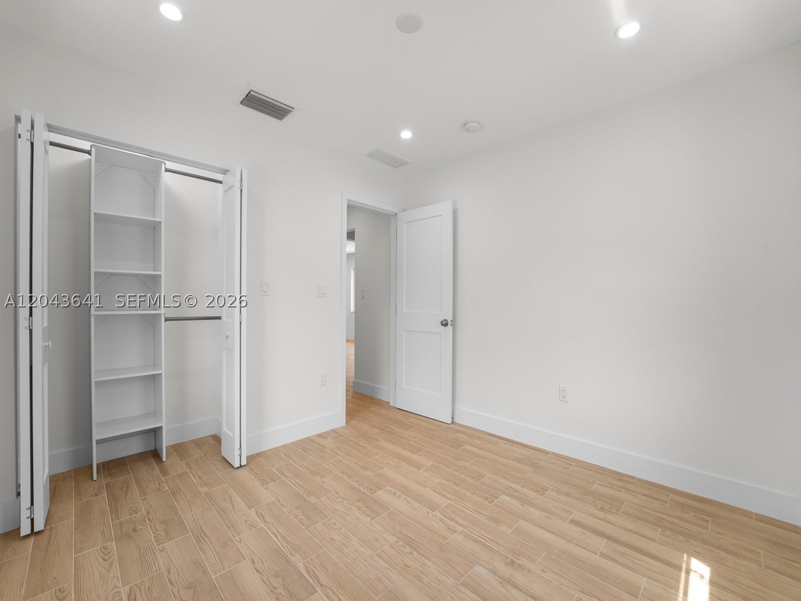238 Nw 41st Ave 0 Property Photo 12