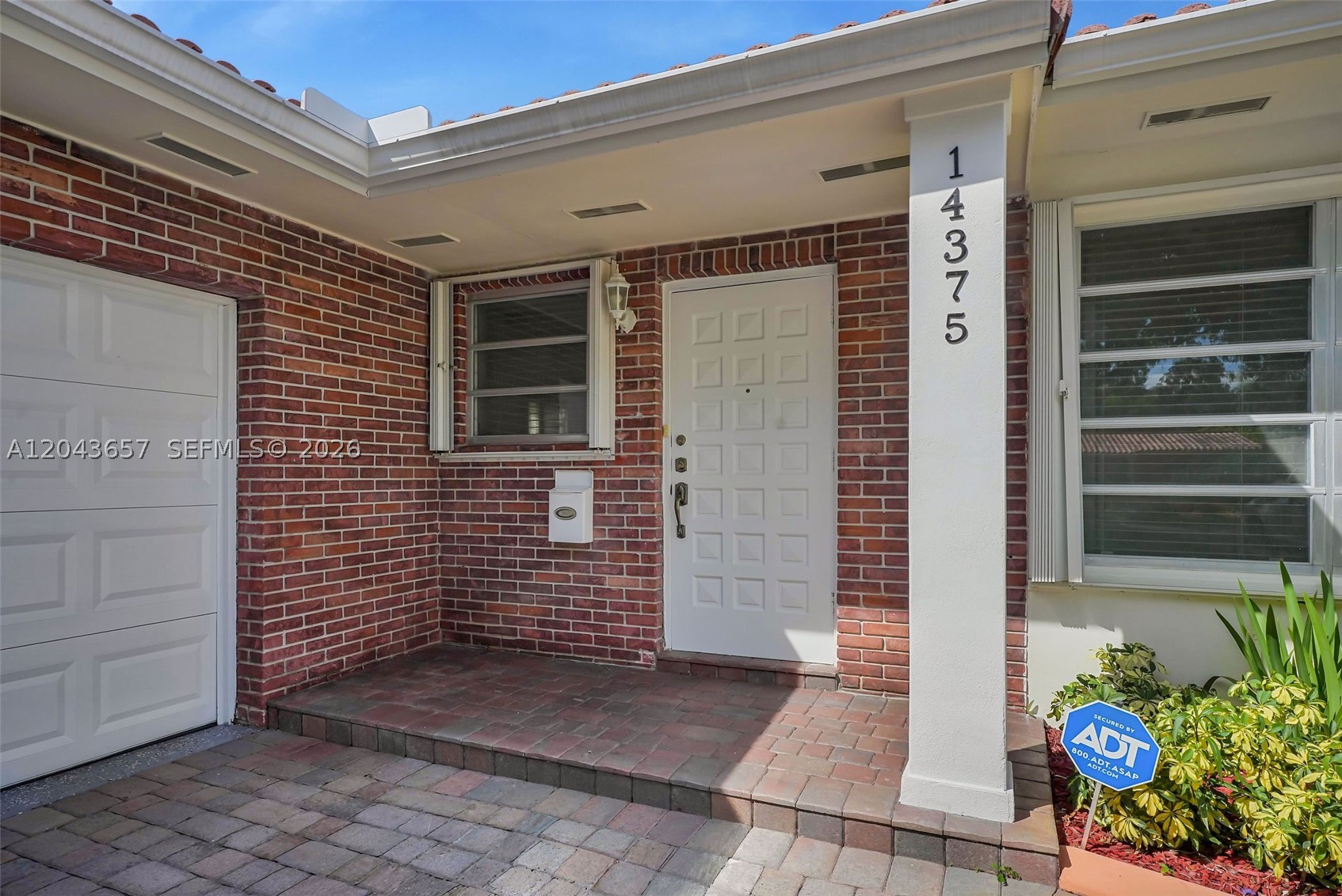 14375 Lake Candlewood Ct Property Photo 2