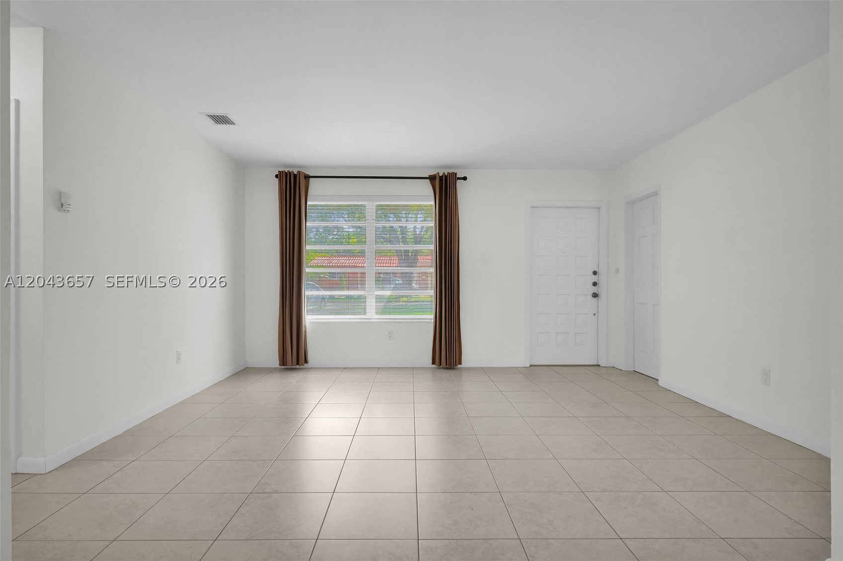 14375 Lake Candlewood Ct Property Photo 5
