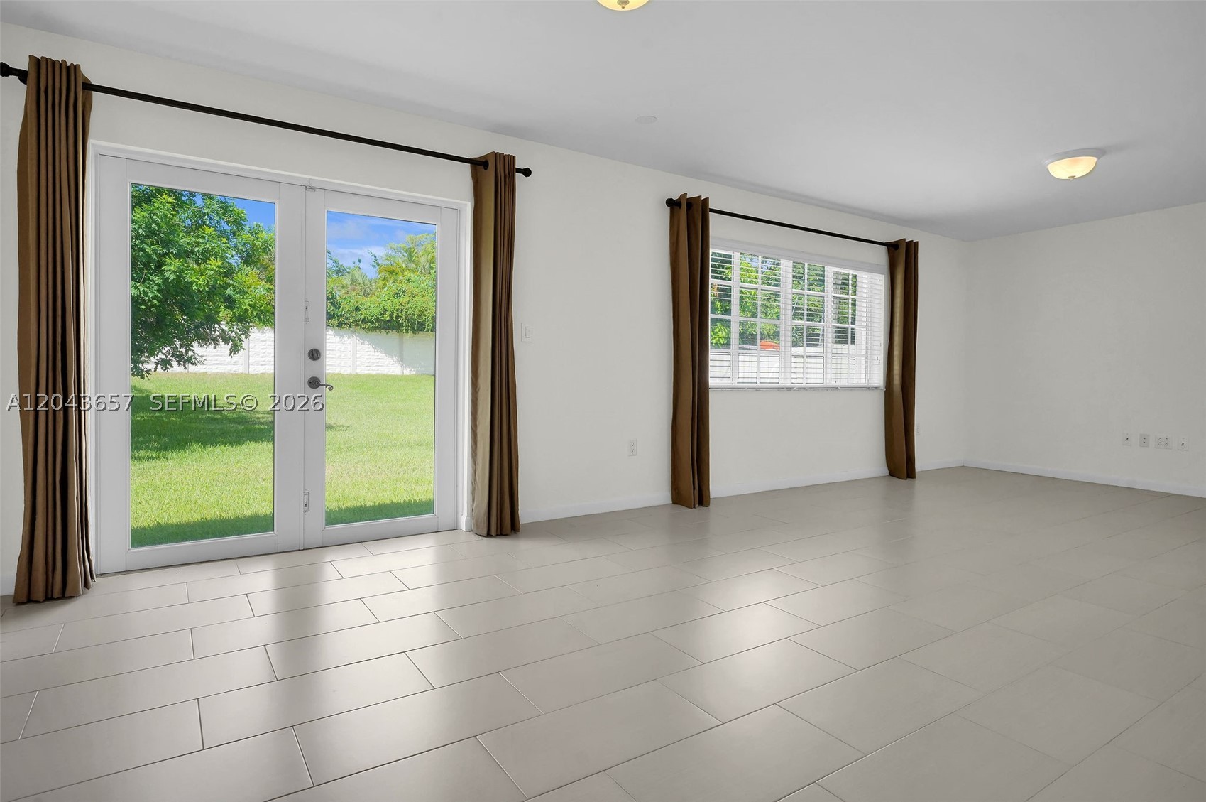 14375 Lake Candlewood Ct Property Photo 10