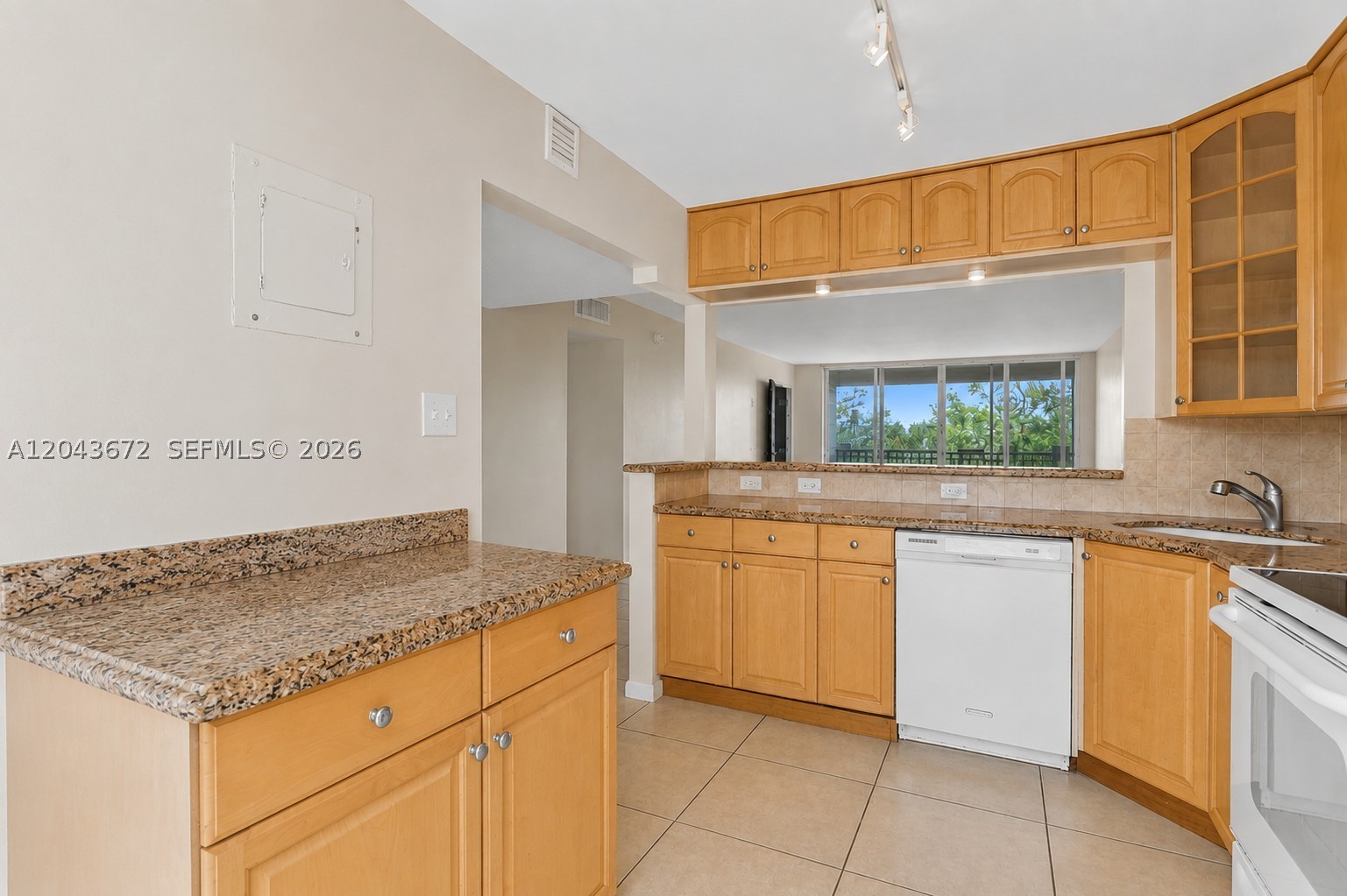 3010 N Course Dr 510 Property Photo 16