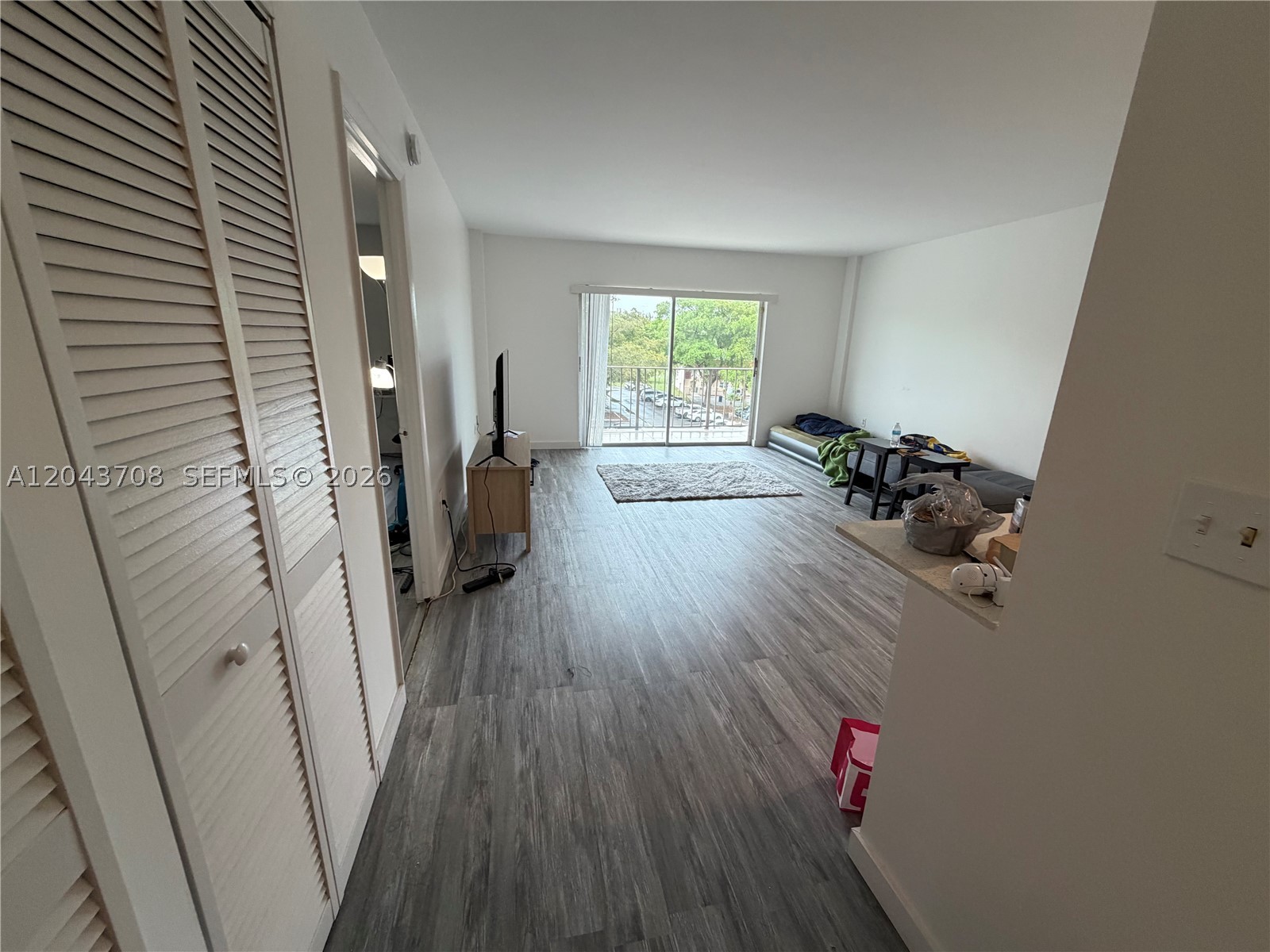 4174 Inverrary Dr 408 Property Photo 5