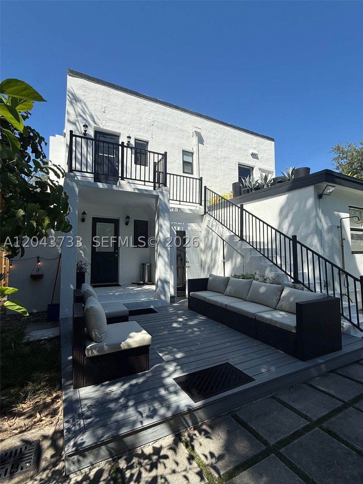 528 NE 70th St Top Property Photo 1