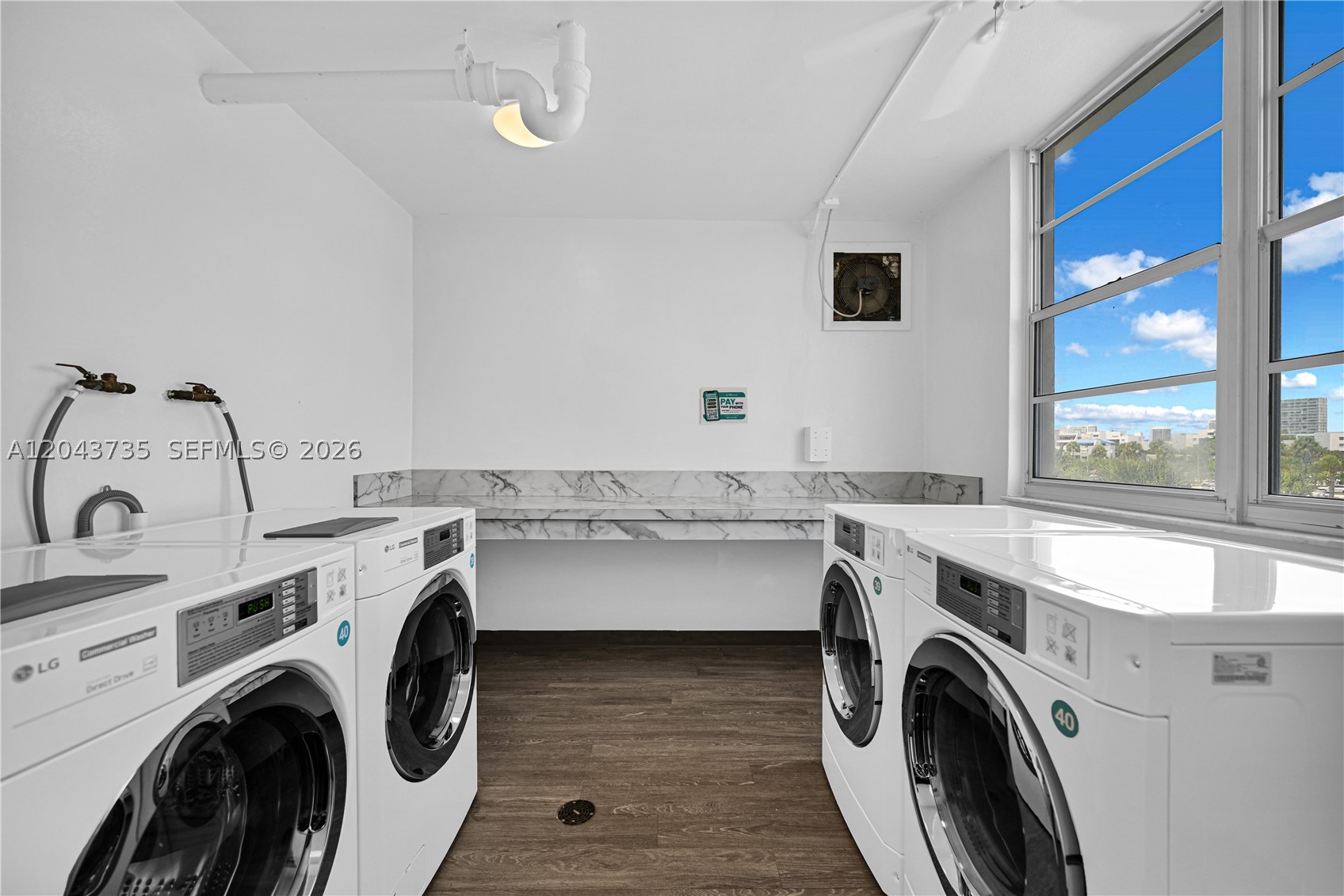 300 Bayview Dr 211 Property Photo 18