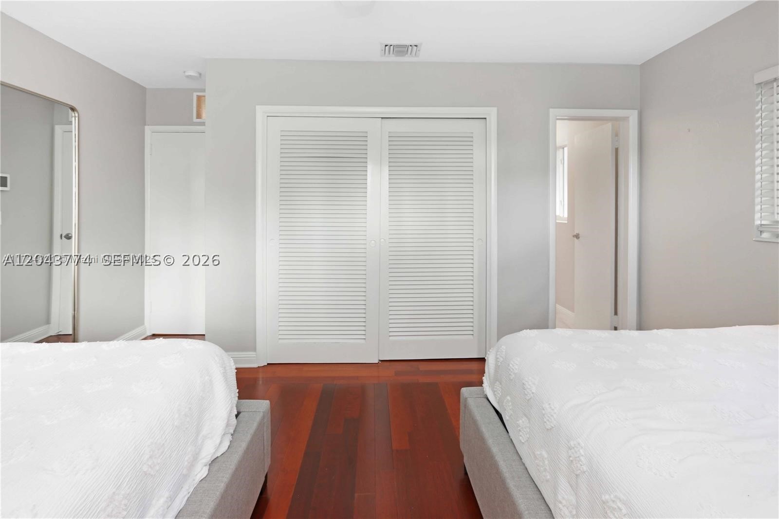 1147 Buchanan St Property Photo 27