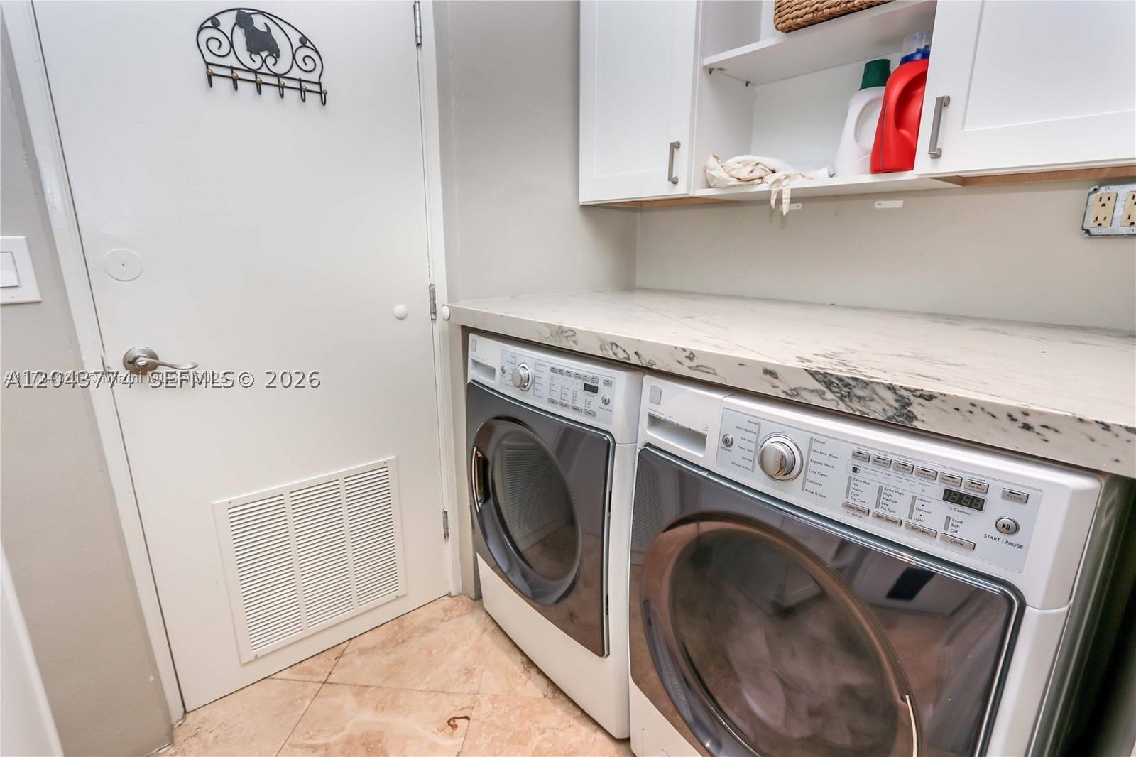 1147 Buchanan St Property Photo 31