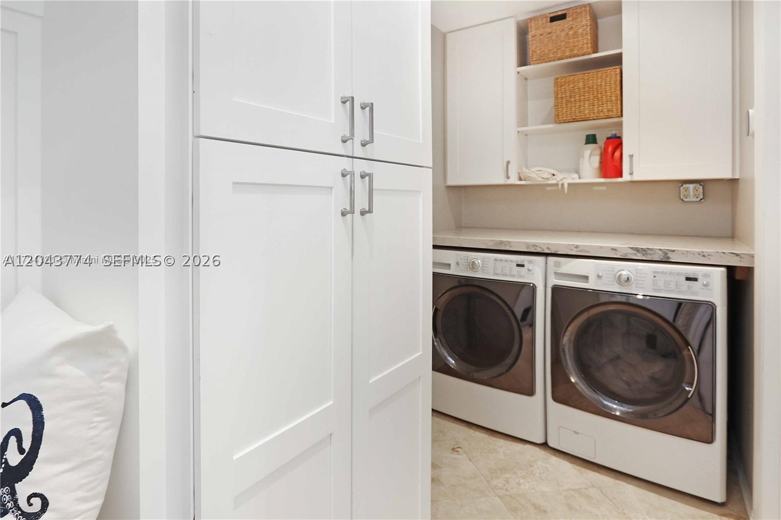 1147 Buchanan St Property Photo 32