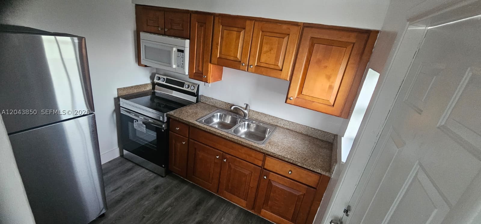 A12043850 Property Photo 1