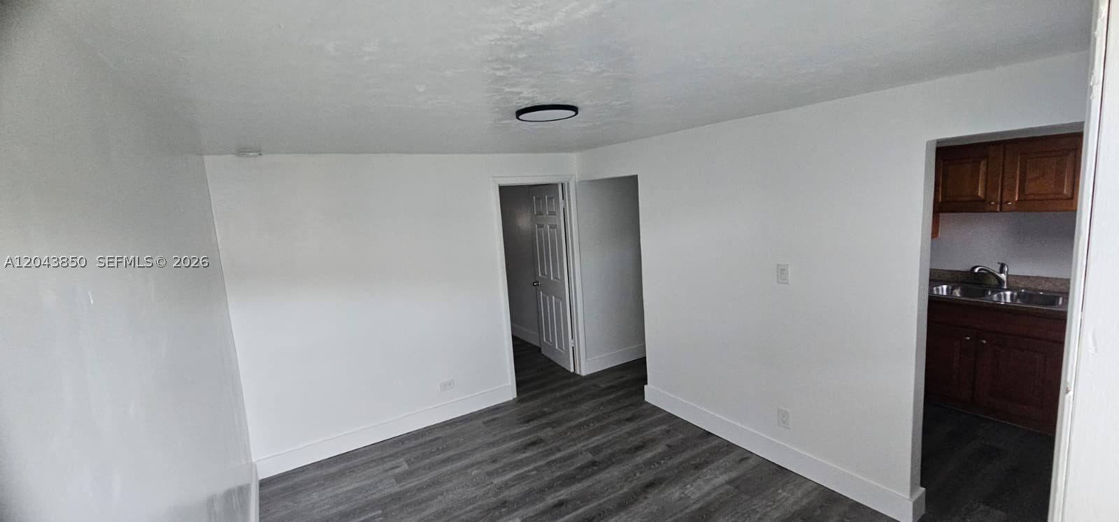 A12043850 Property Photo 2
