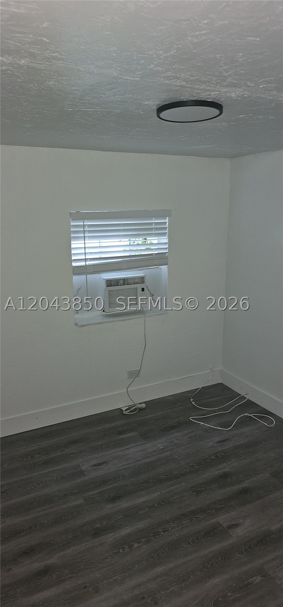 A12043850 Property Photo 5