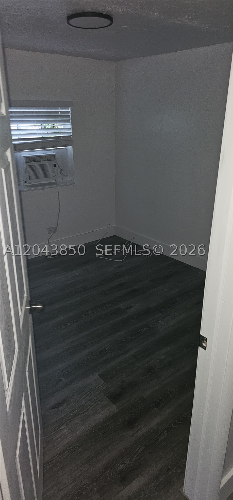 A12043850 Property Photo 6