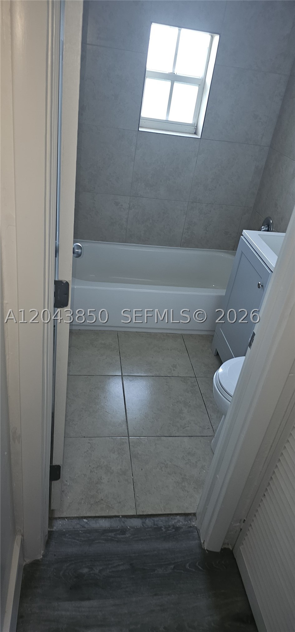 A12043850 Property Photo 9