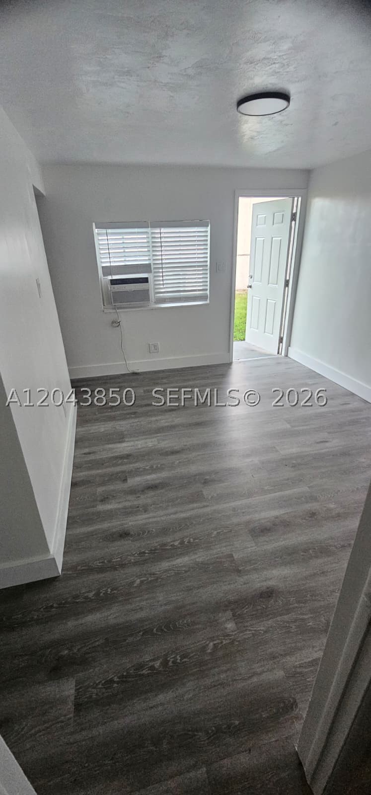 A12043850 Property Photo 10