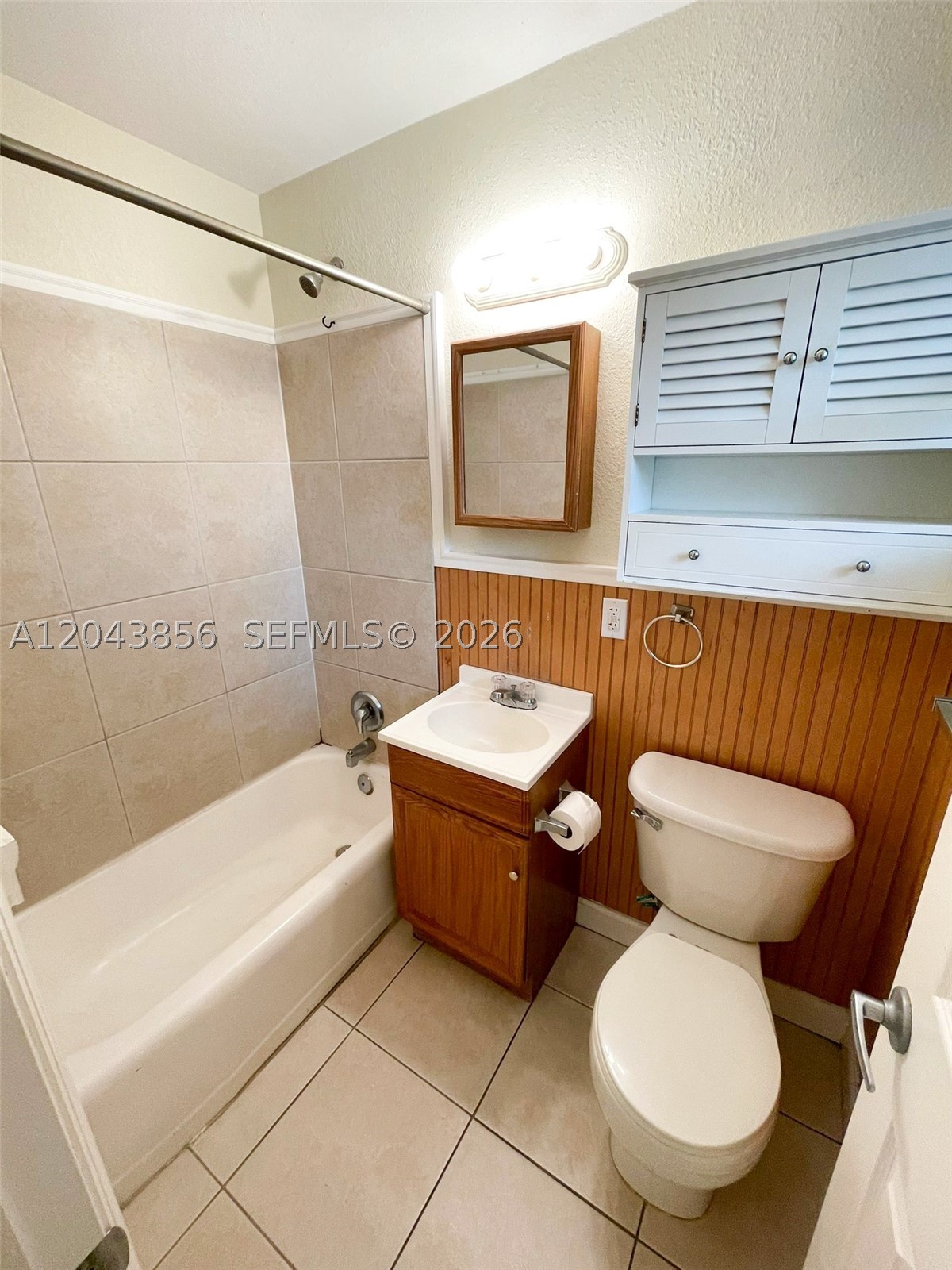 1309 Ne 16th Ter 3 Property Photo 8