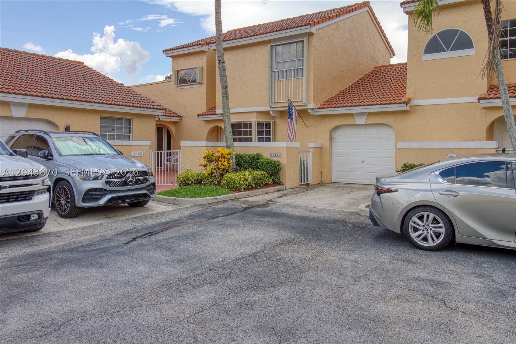 11415 Lakeview Dr 2-d Property Photo 2