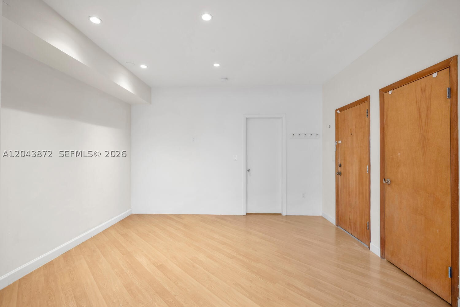 305 Jefferson Ave 2 Property Photo 5
