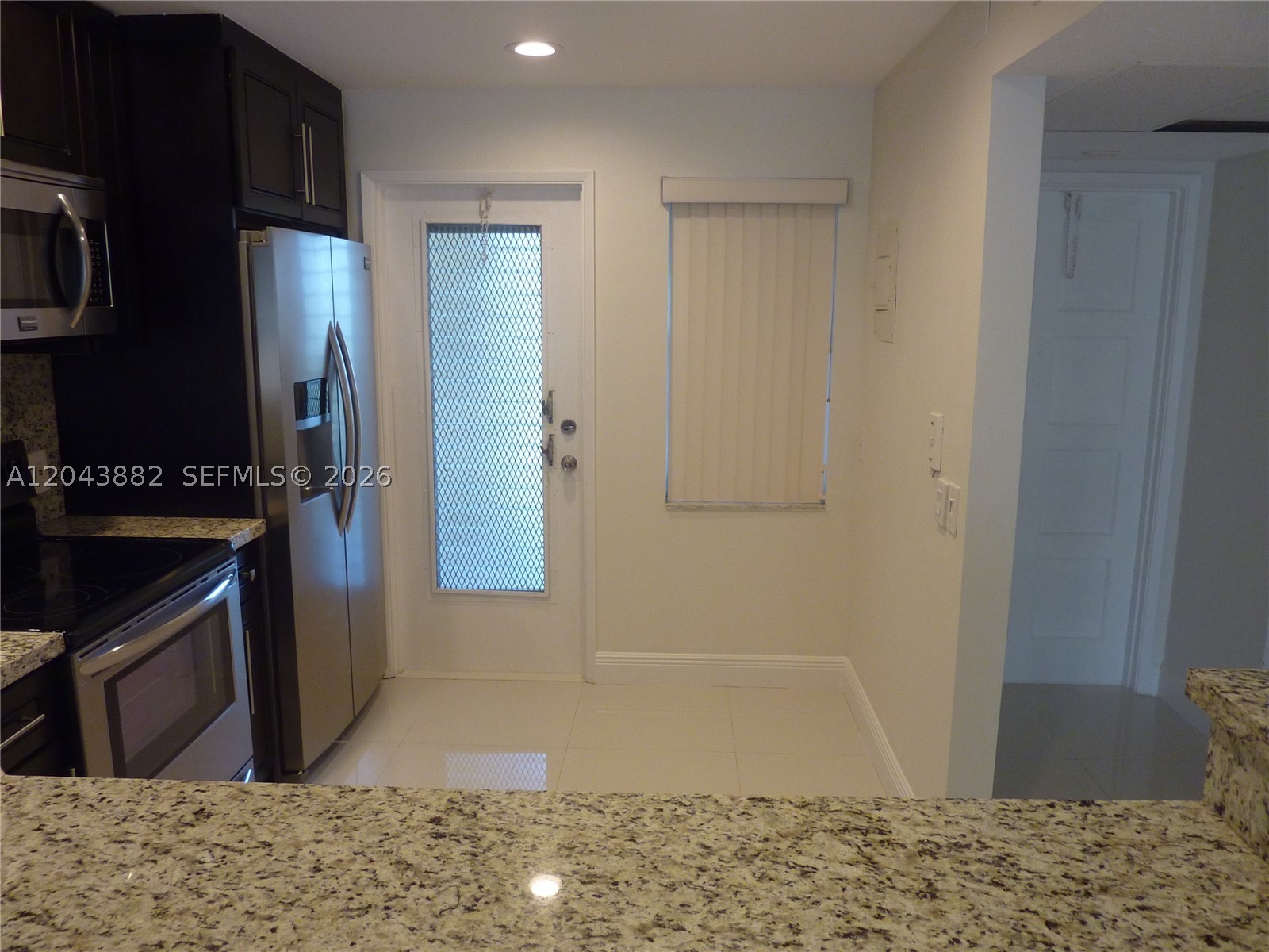 3200 N Palm Aire Dr 305 Property Photo 11