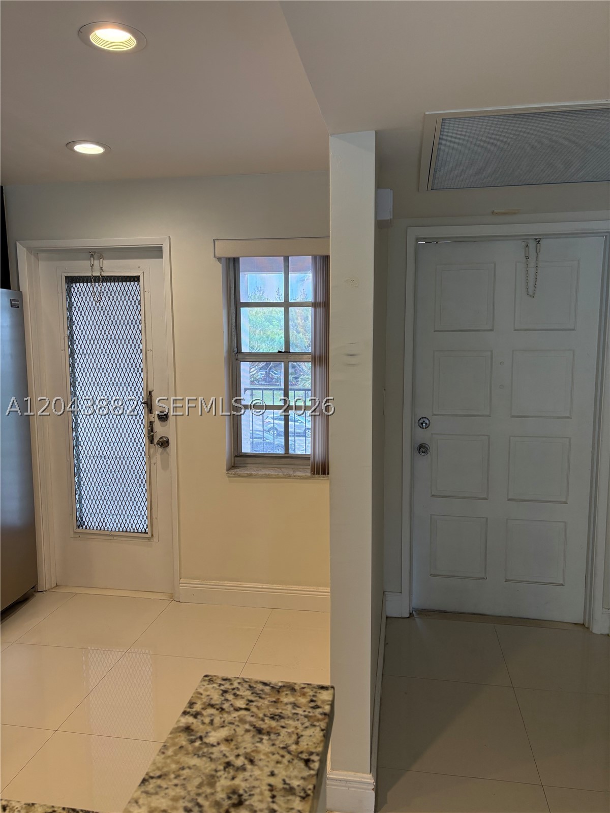 3200 N Palm Aire Dr 305 Property Photo 14