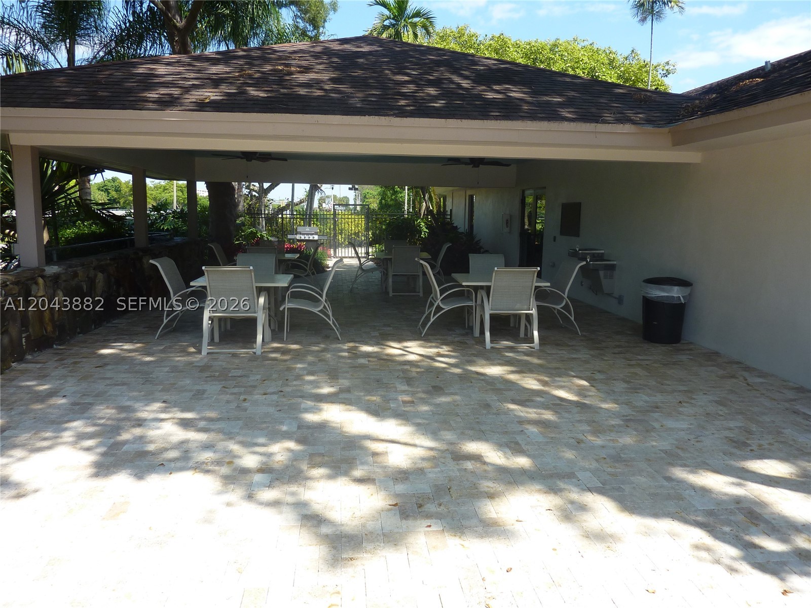 3200 N Palm Aire Dr 305 Property Photo 37
