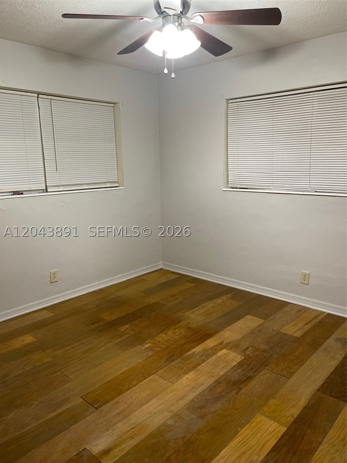 A12043891 Property Photo 4