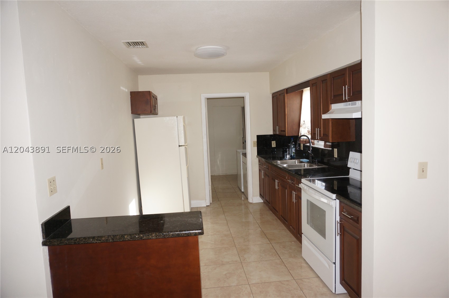 A12043891 Property Photo 7