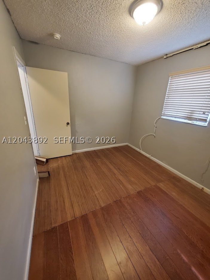 14721 Sw 104th Ave Property Photo 6