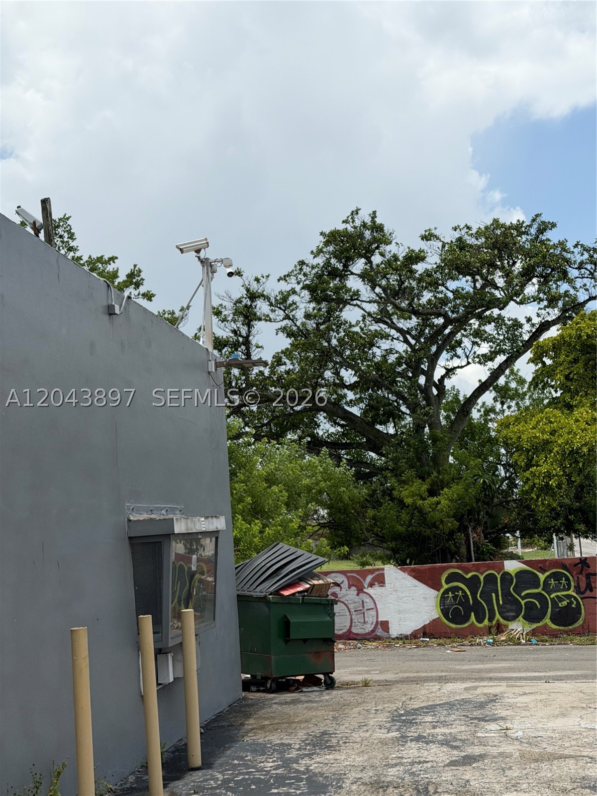 A12043897 Property Photo 3