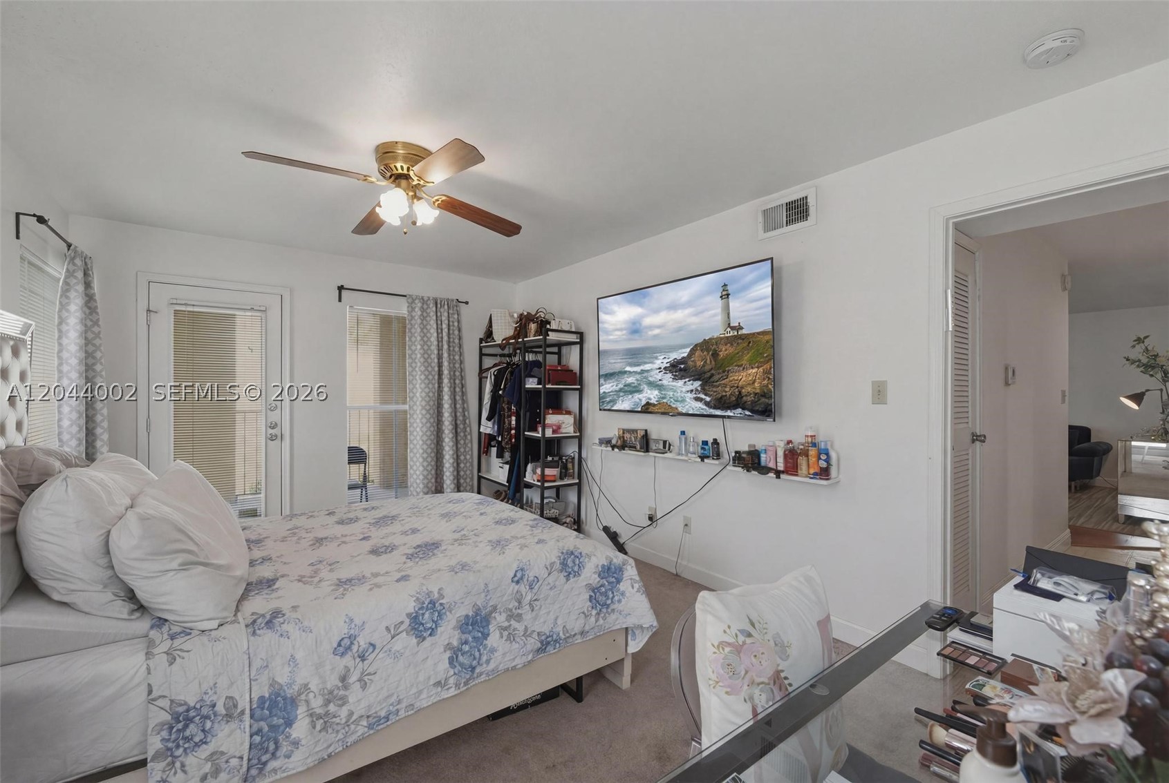 977 Riverside Dr 220 Property Photo 14