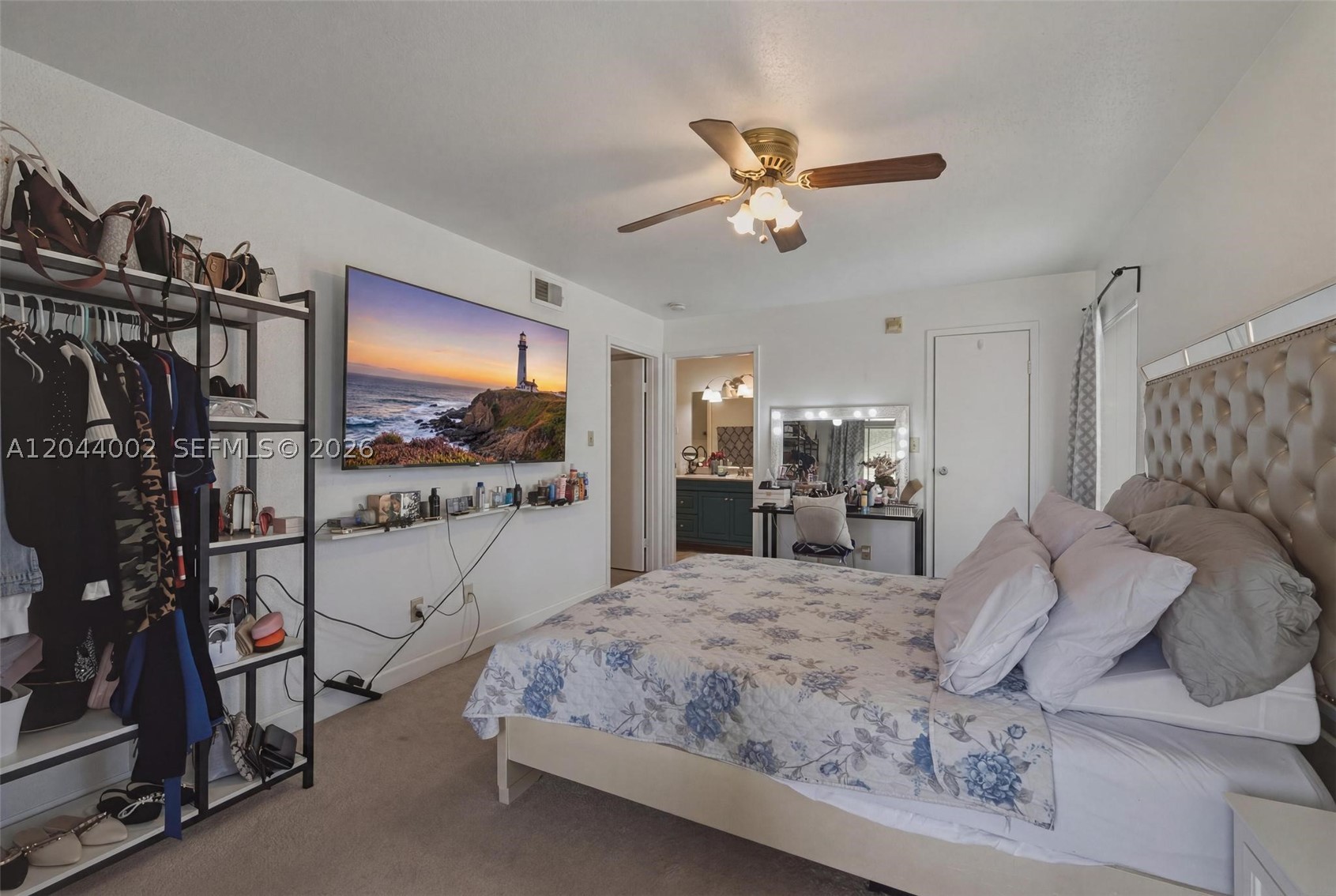 977 Riverside Dr 220 Property Photo 15
