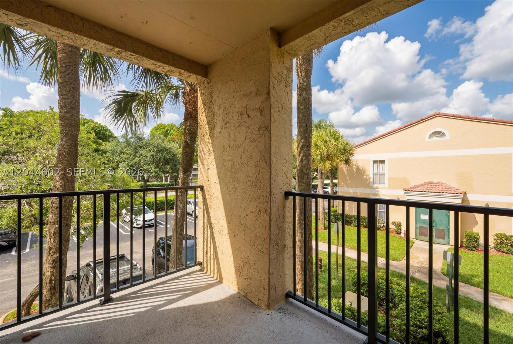 977 Riverside Dr 220 Property Photo 24