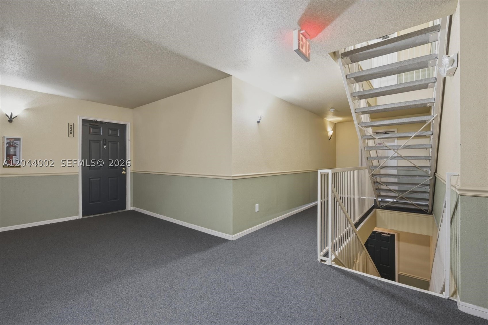 977 Riverside Dr 220 Property Photo 30