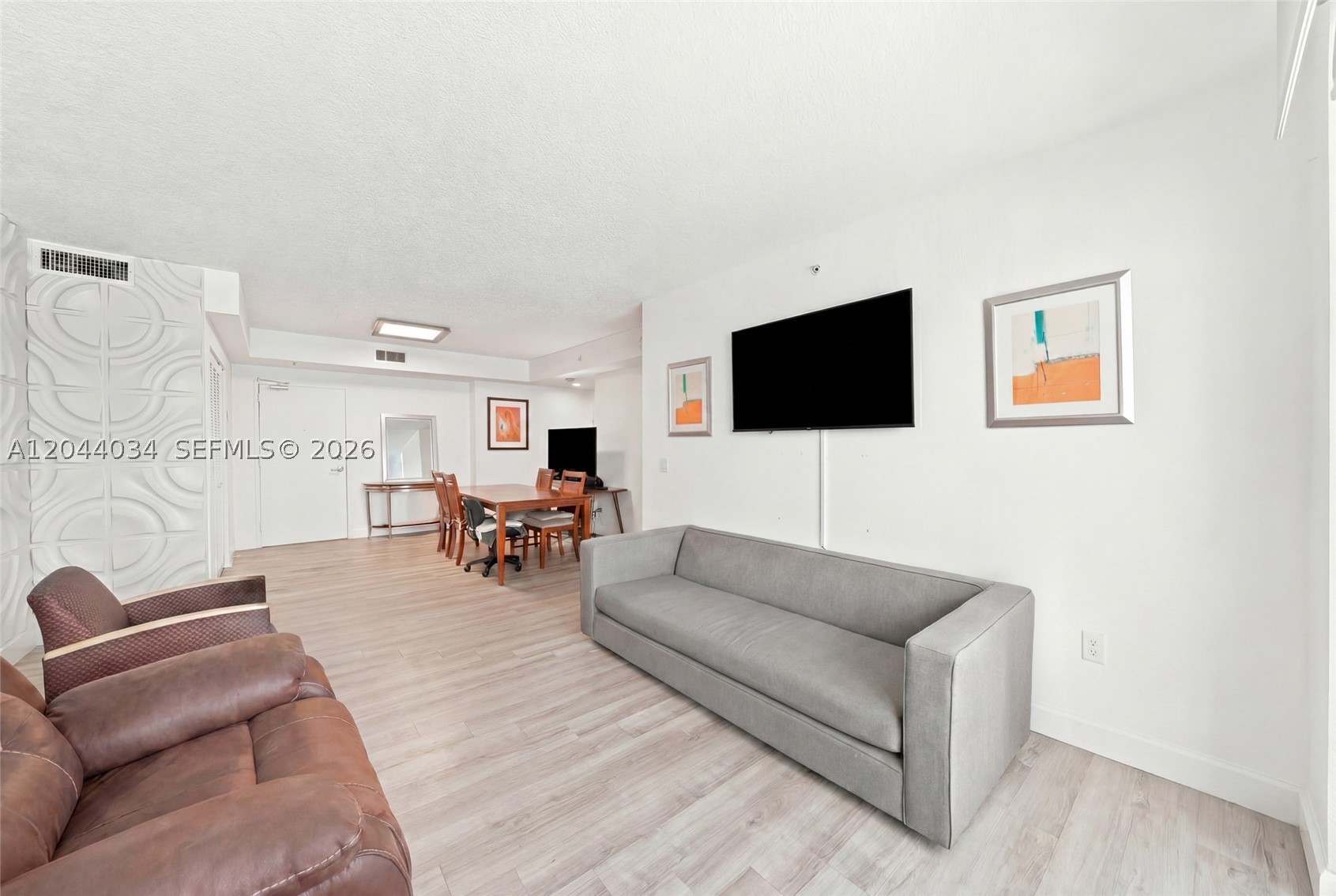 7501 E Treasure Dr 2s Property Photo 11