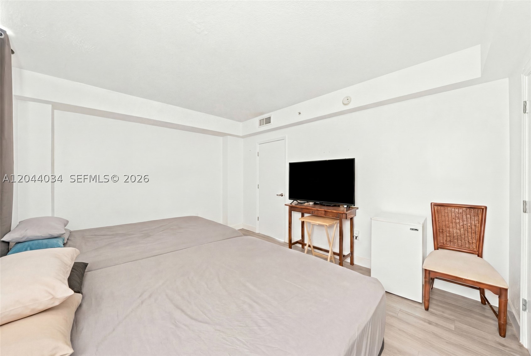 7501 E Treasure Dr 2s Property Photo 21