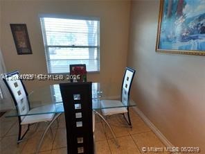 300 Sw 134th Way 105e Property Photo 4