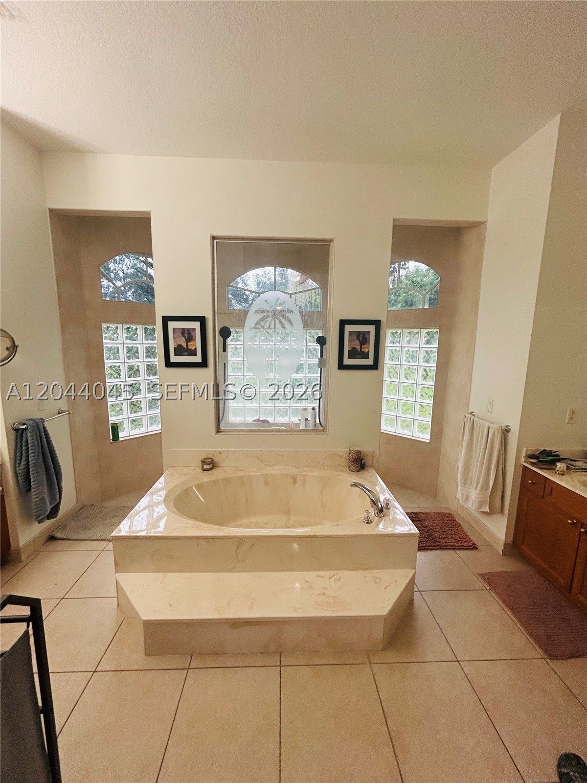 13754 N 48th Ct N Property Photo 11
