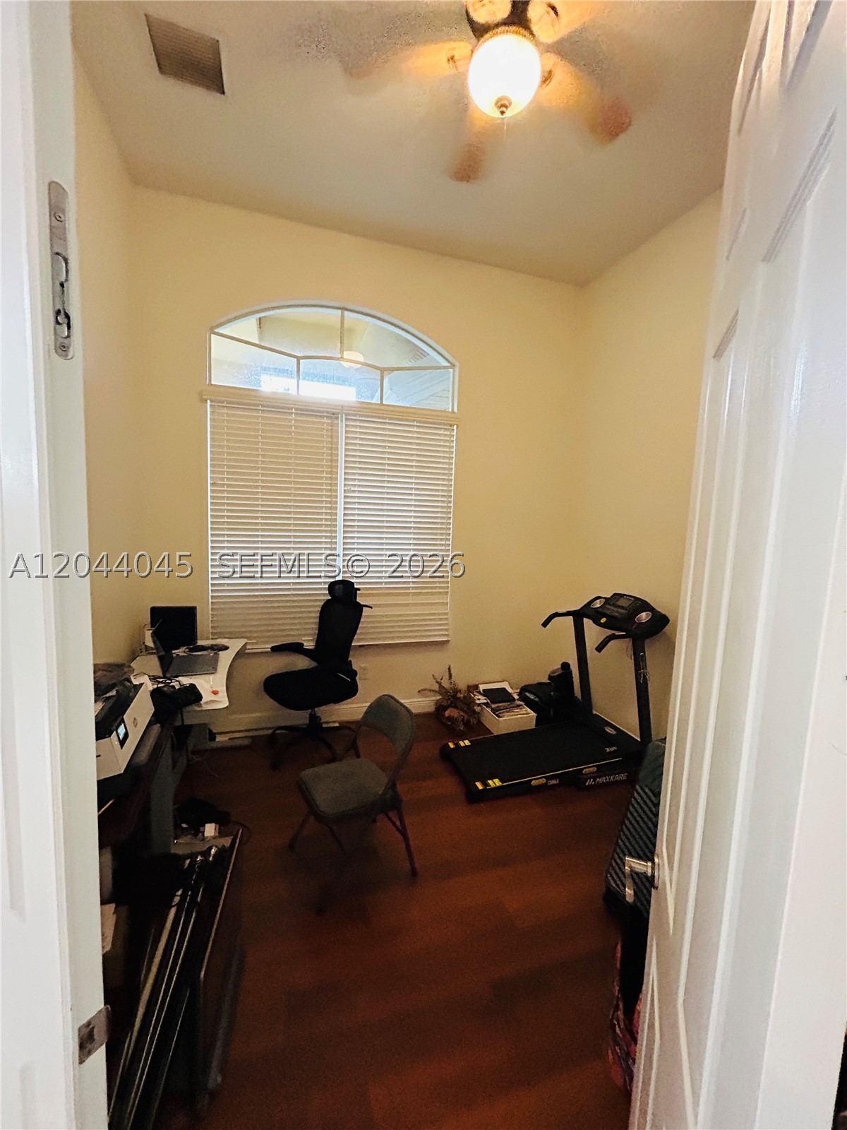 13754 N 48th Ct N Property Photo 15