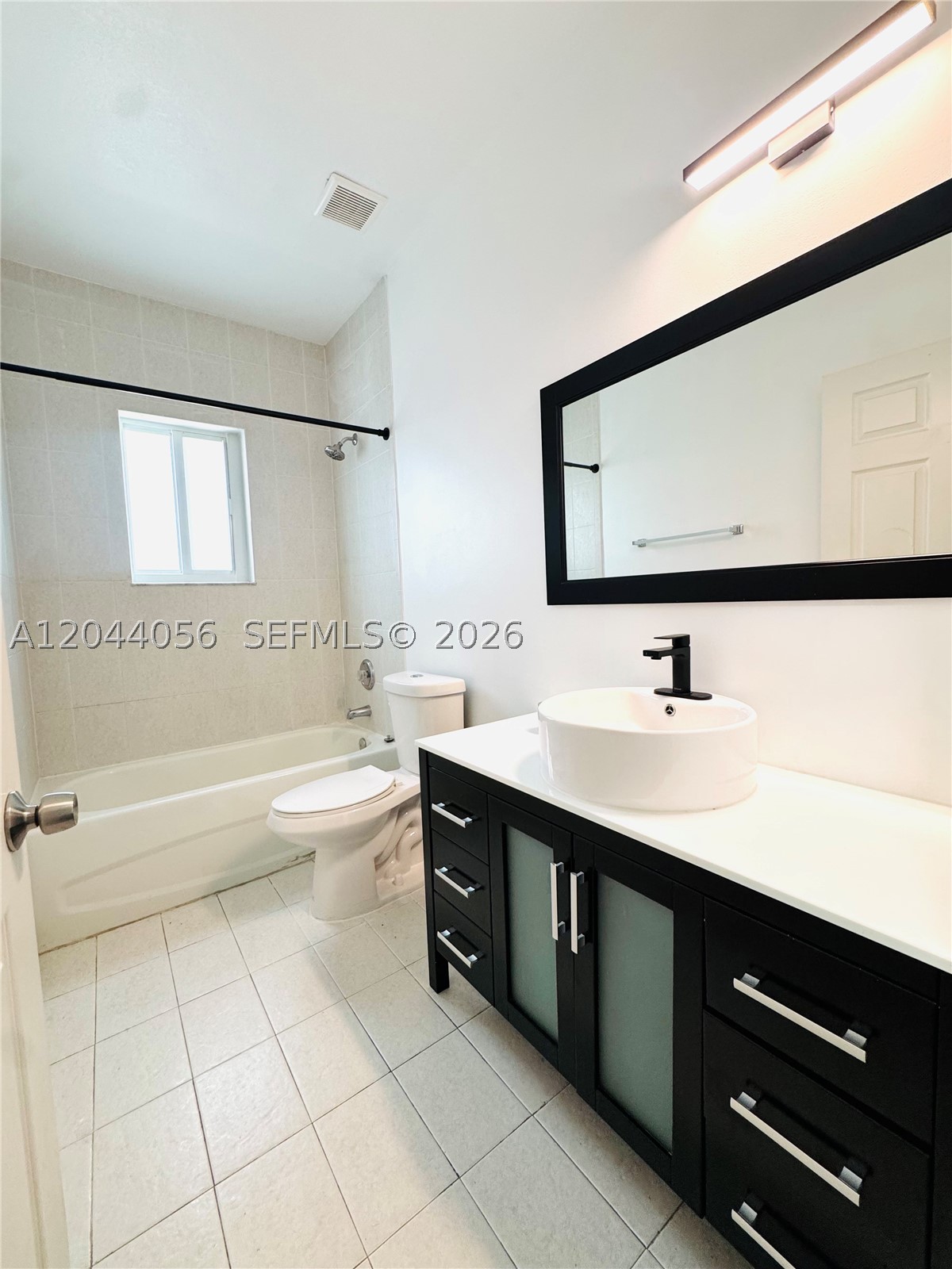 363 Ne 35th Ter Property Photo 14
