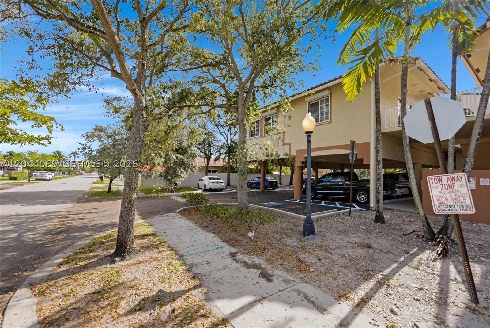 5595 Orange Dr 101 Property Photo 7
