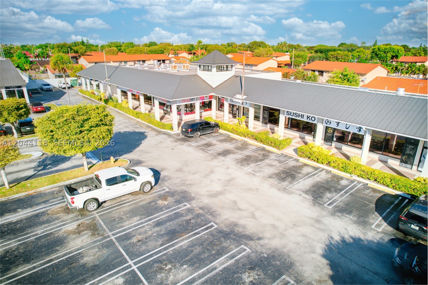 A12044118 Property Photo 3
