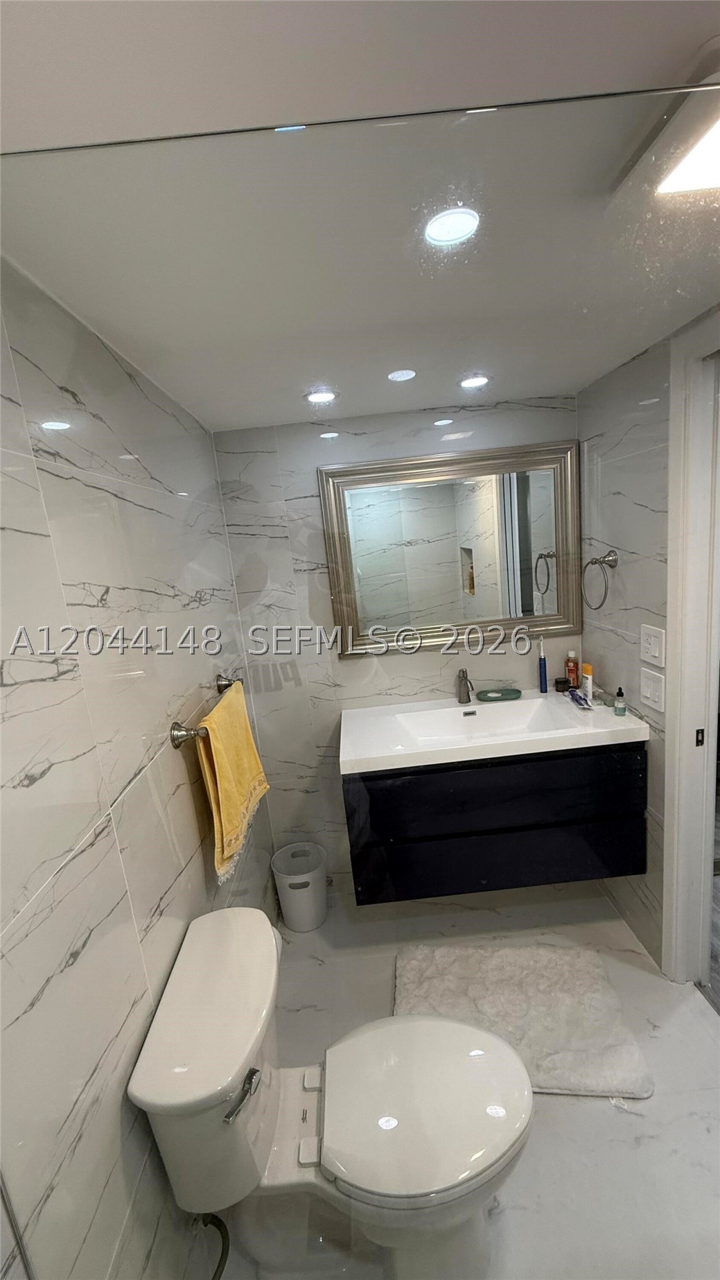 2901 S Palm Aire Dr 408 Property Photo 23