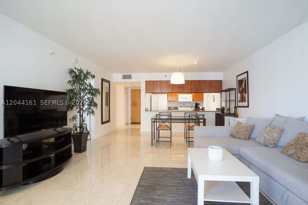 1200 Brickell Bay Dr 2806 Property Photo 9