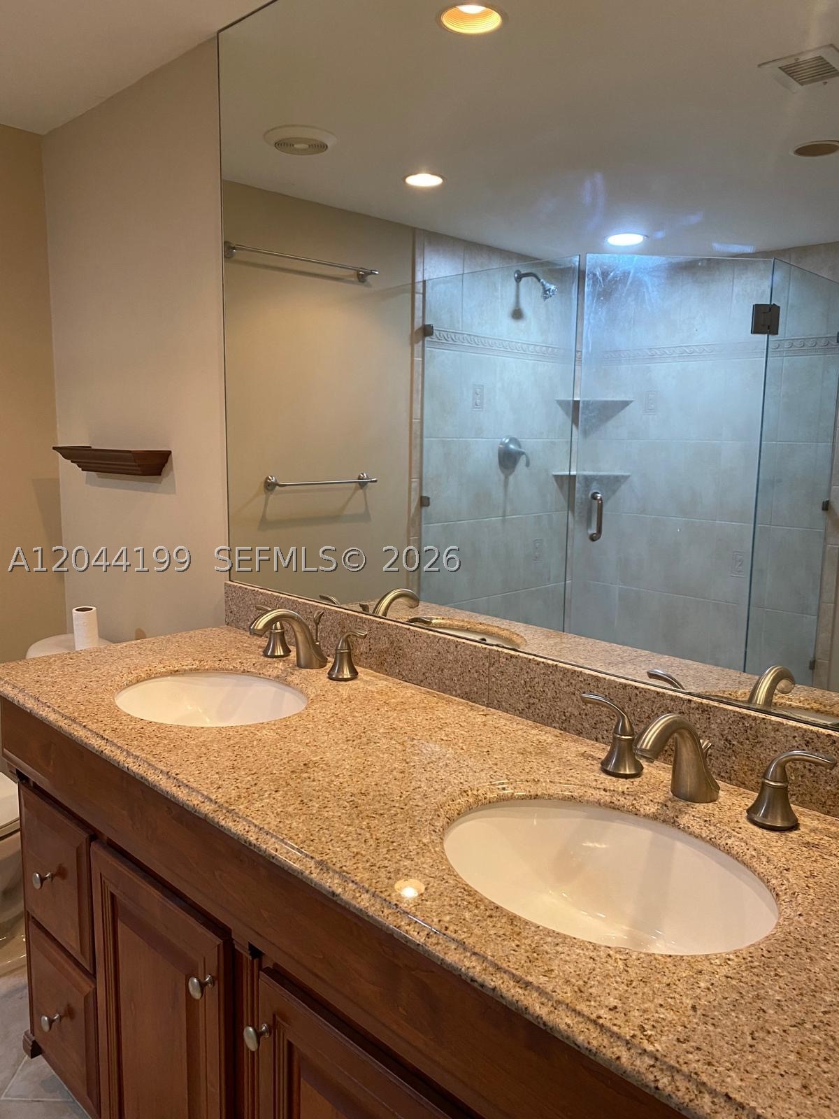 4200 N Ocean Dr 1-1103 Property Photo 8