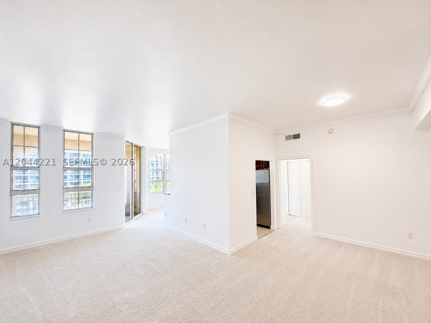 3001 Ne 185th St 515 Property Photo 4