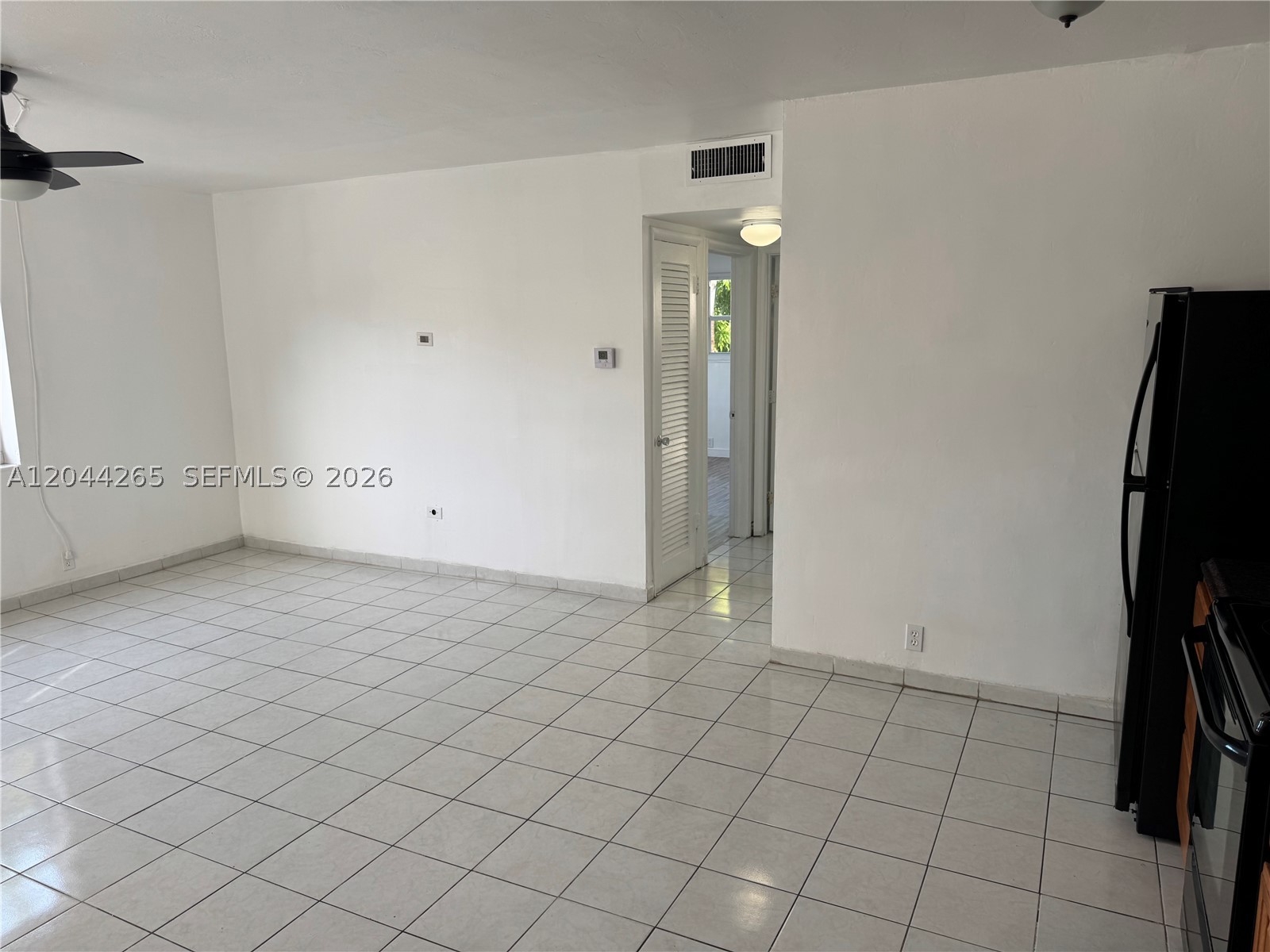 1765 Venice Ln 4e Property Photo 3