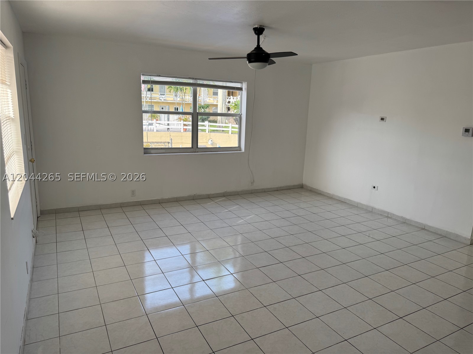 1765 Venice Ln 4e Property Photo 5