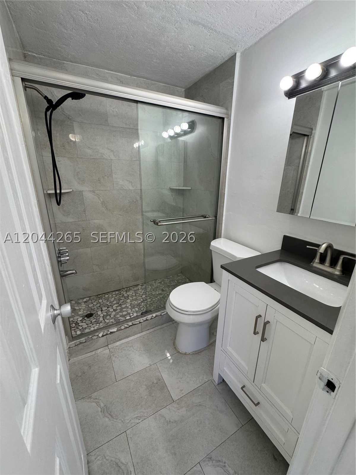 1765 Venice Ln 4e Property Photo 7
