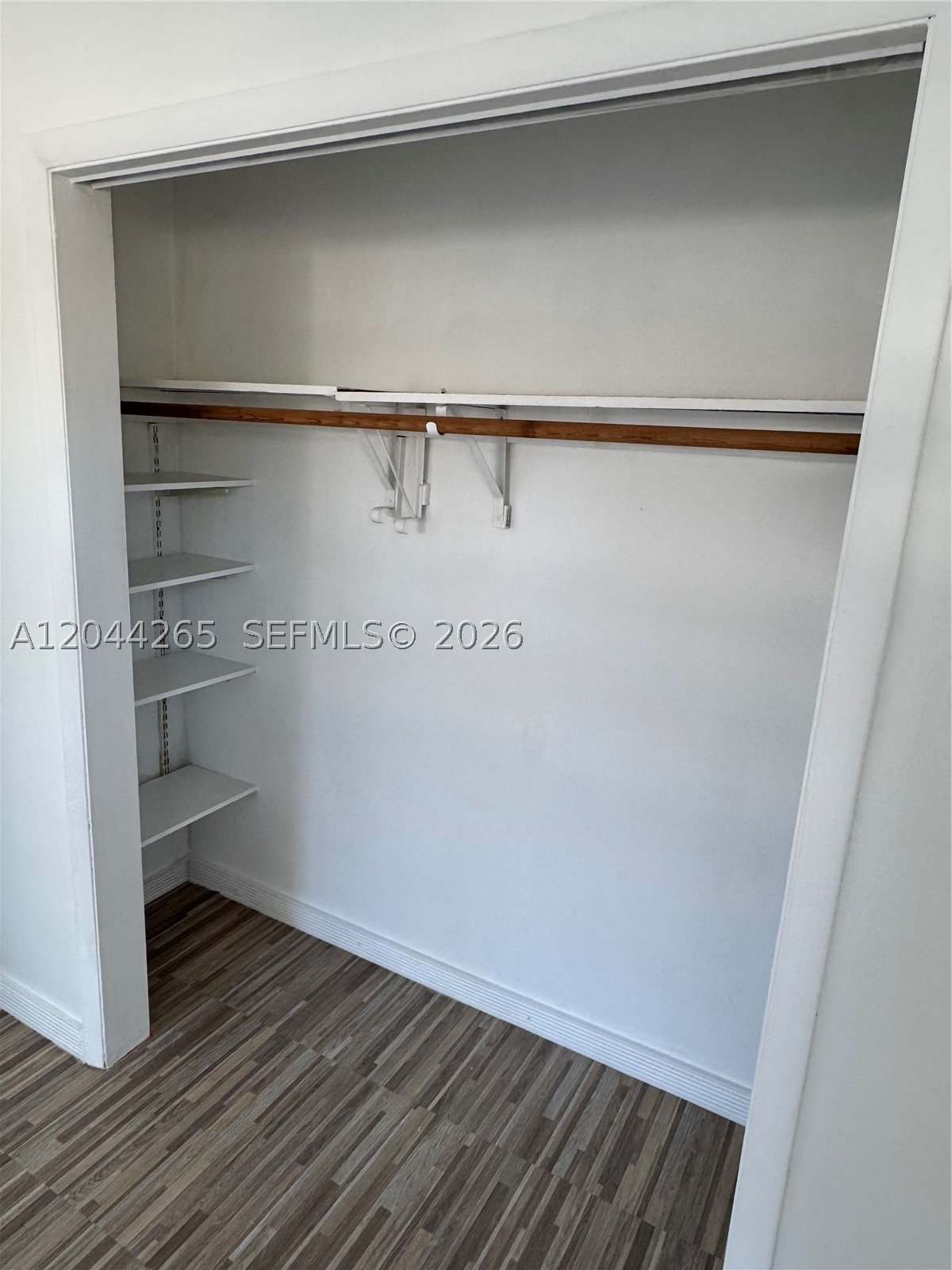 1765 Venice Ln 4e Property Photo 11